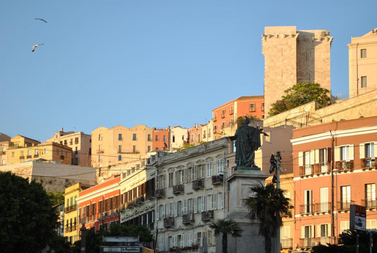 Centro Storico Via Sassari Accommodation Cagliari Exterior foto