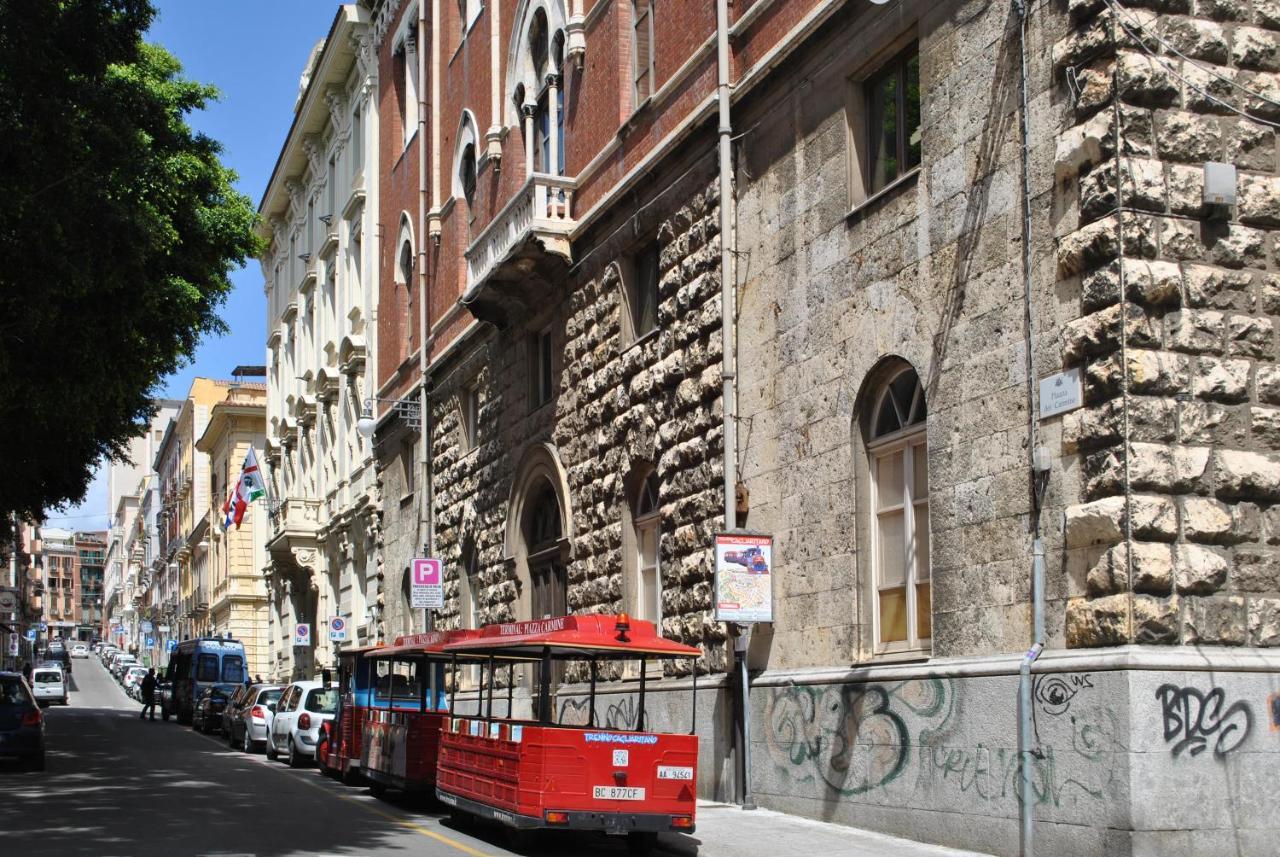 Centro Storico Via Sassari Accommodation Cagliari Exterior foto